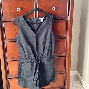 Black linen sleeveless jumper